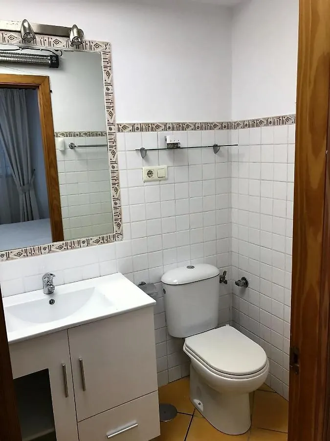 Dona Lola Micaela - Fully Equiped 1 Bedroom Ground Floor Beach Front Apartment With Direct Access To The Beach Of Calahonda - Costa Del Sol - Cs155 Sitio de Calahonda